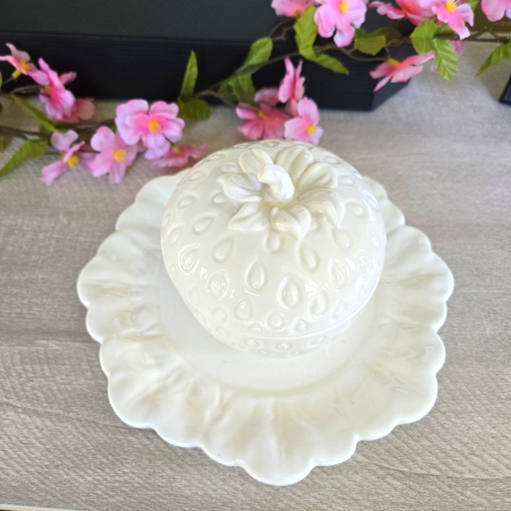 Handcrafted Vintage White Porcelain Strawberry Trinker Jar with Lid and Plate